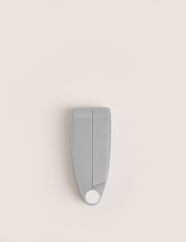 Rechargeable Travel Fan 2 of 4