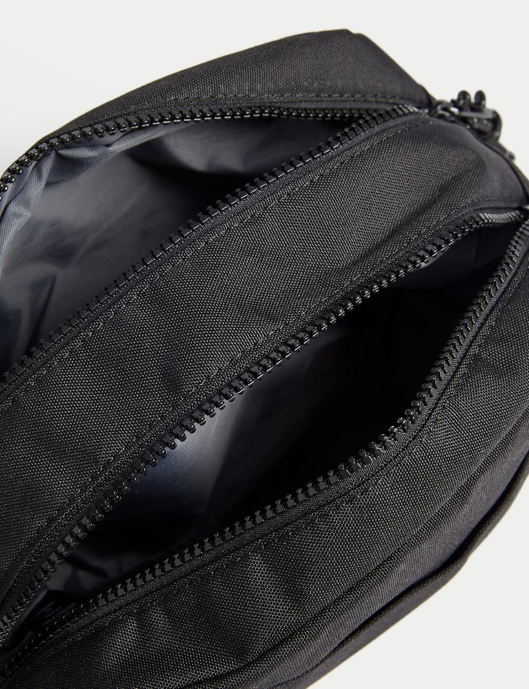Recycled Polyester Pro-Tect™ Washbag 2 of 4