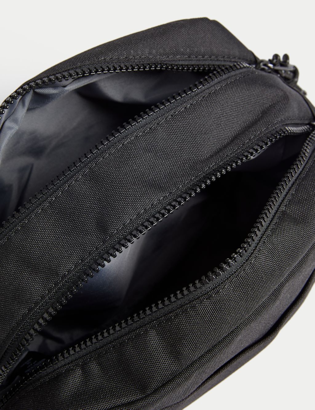 Recycled Polyester Pro-Tect™ Washbag 1 of 3
