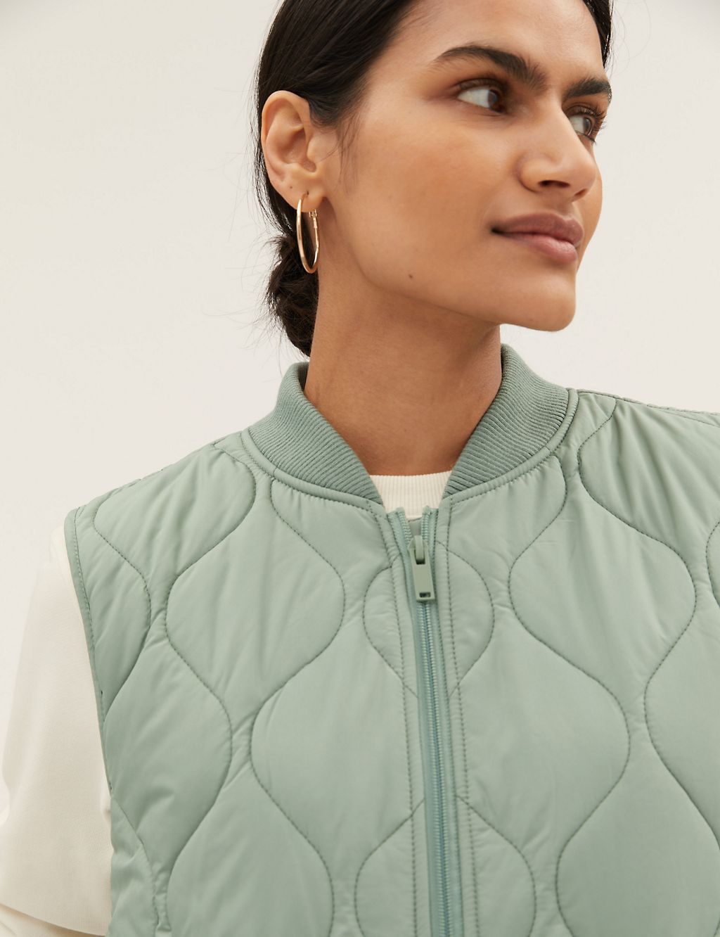 Recycled Thermowarmth™ Lightweight Quilted Gilet 4 of 7