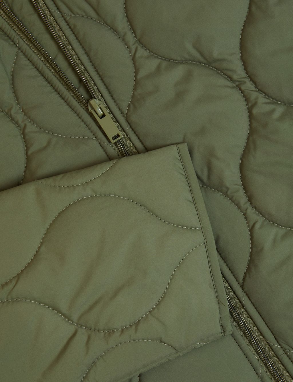 Recycled Thermowarmth™ Lightweight Quilted Jacket 6 of 9
