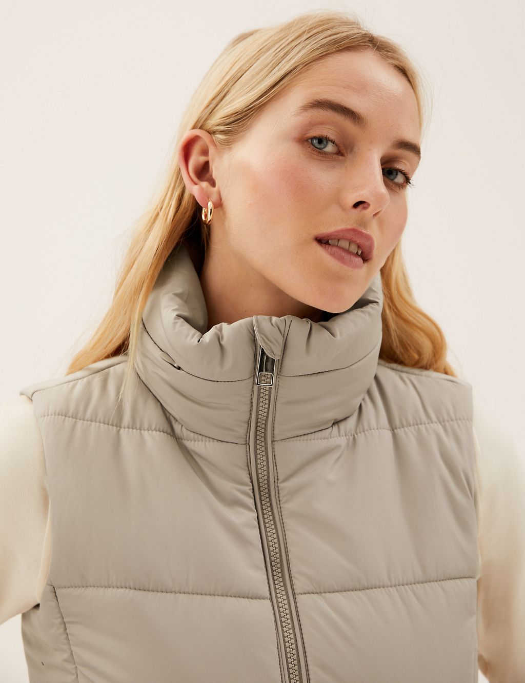 Recycled Thermowarmth™ Padded Gilet 2 of 7