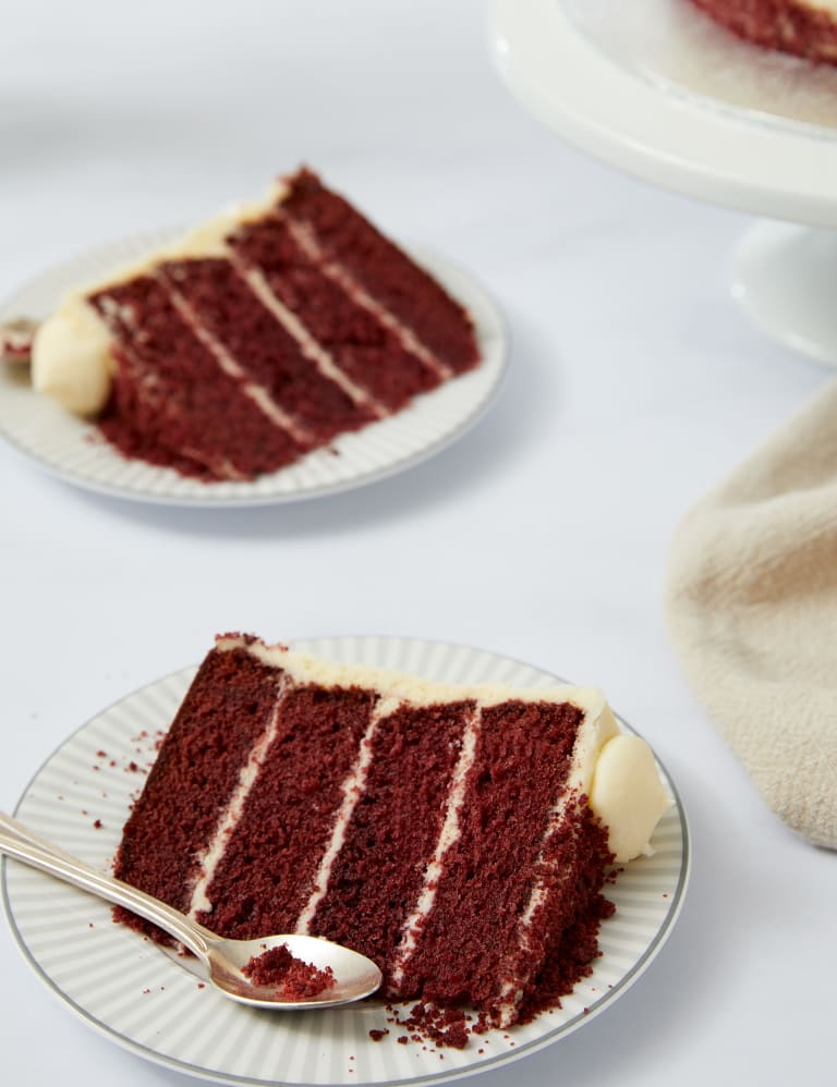 Red wallet cheap cake