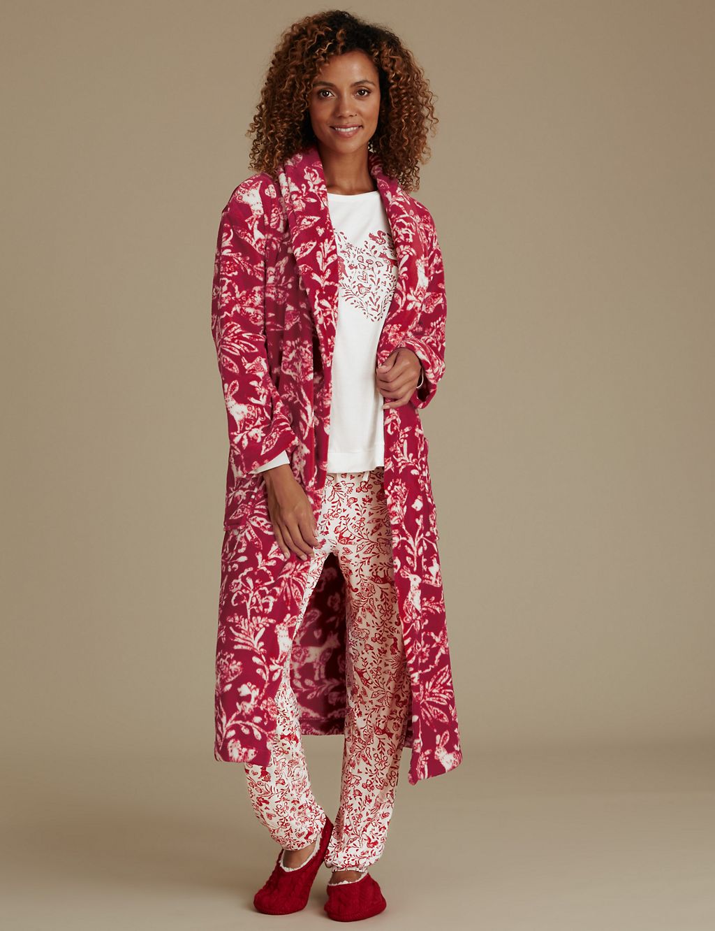 Red Woodland Print Shimmer Dressing Gown 7 of 7