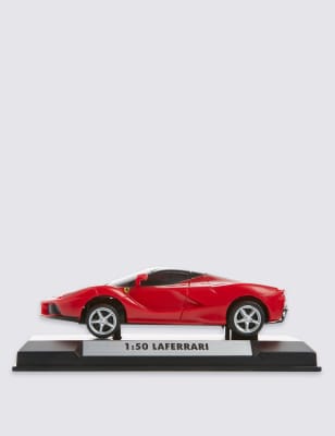 Ferrari 1:43 scale LaFerrari model Unisex