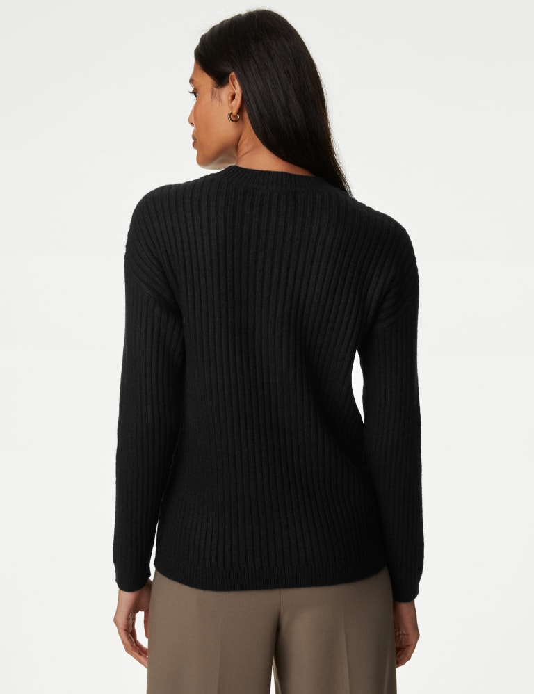Mens v neck 2025 jumpers at m&s