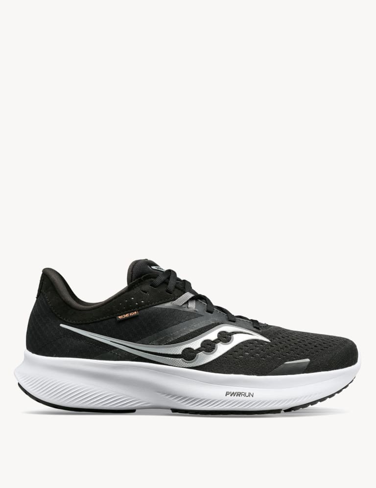 Black outlet saucony trainers