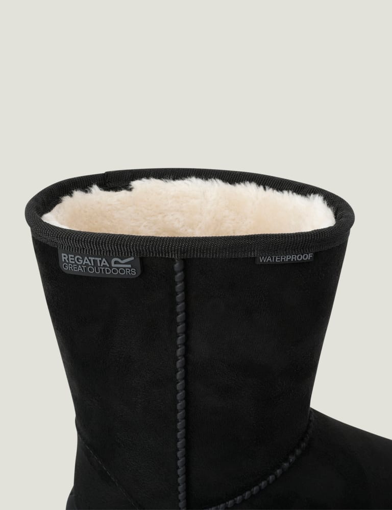 Waterproof boots deals size 5