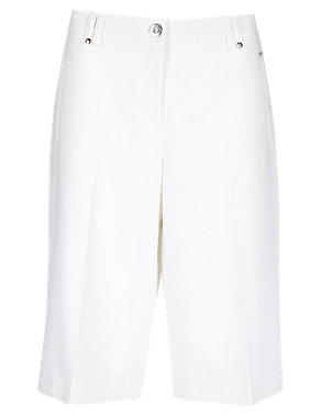 Roma Rise Tailored Shorts Image 2 of 4