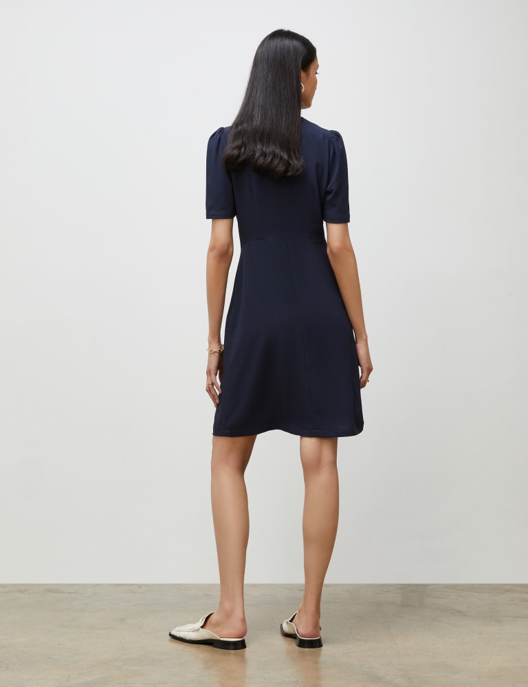 Round neck slit pocket plain shift dress clearance
