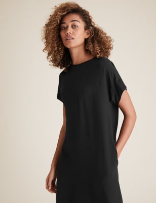 Round Neck Knee Length Shift Dress