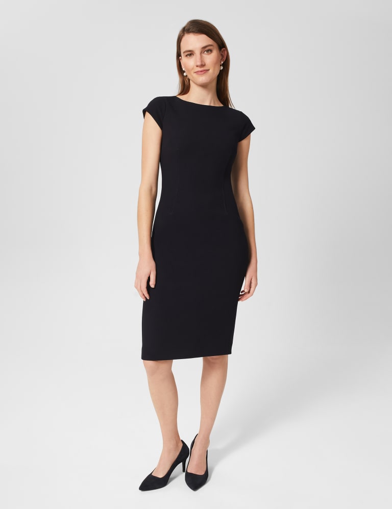 Round Neck Knee Length Shift Dress 4 of 6