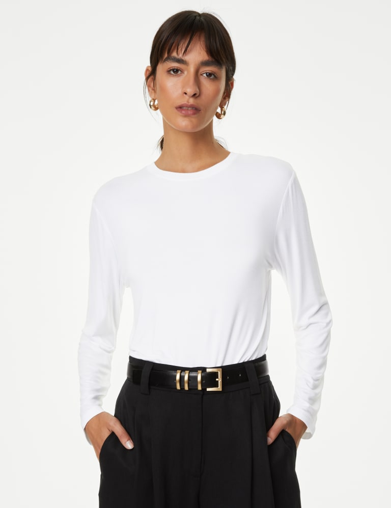 Round neck top long sleeve