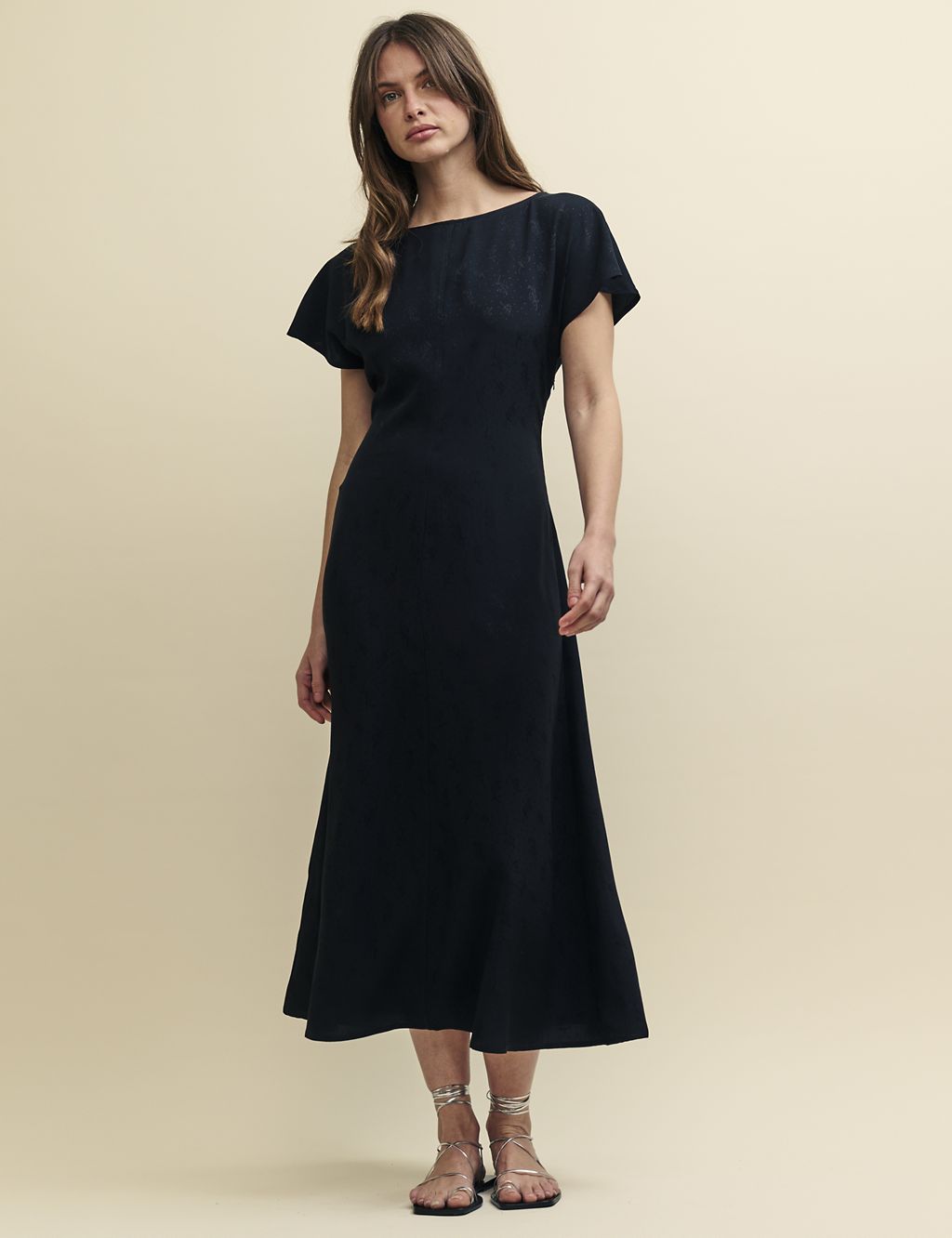 Round Neck Midaxi Waisted Dress 3 of 6