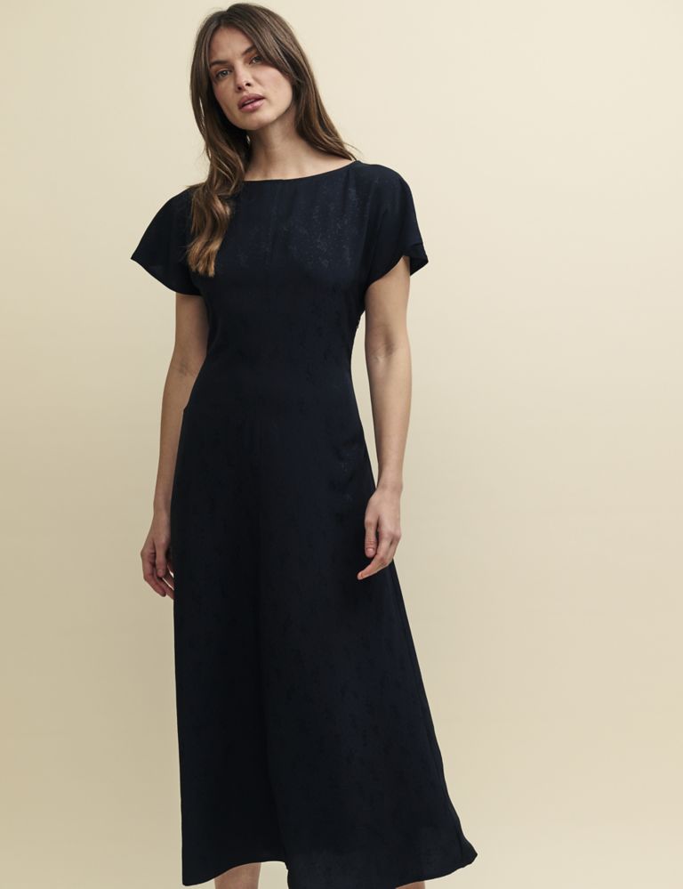 Round Neck Midaxi Waisted Dress 6 of 6