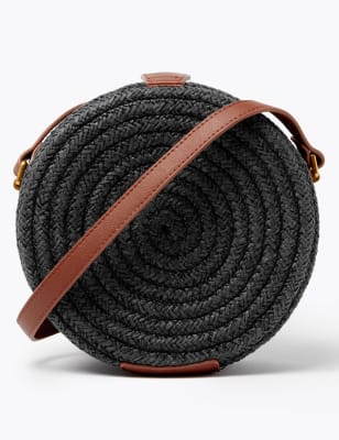 Ronde crossbody-tas van stro