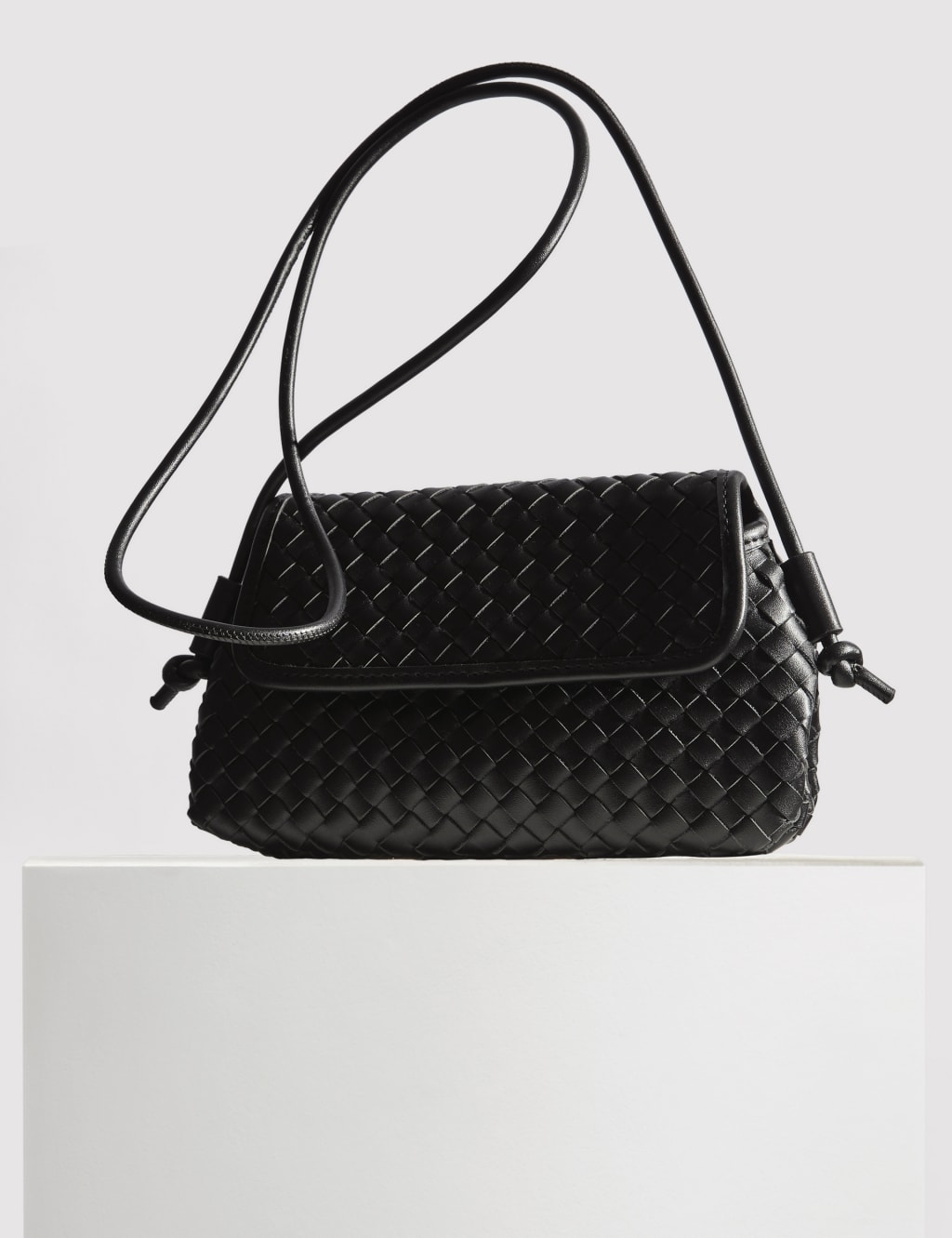 M&s ladies handbags top