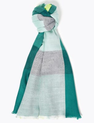 Geruite sjaal met wol