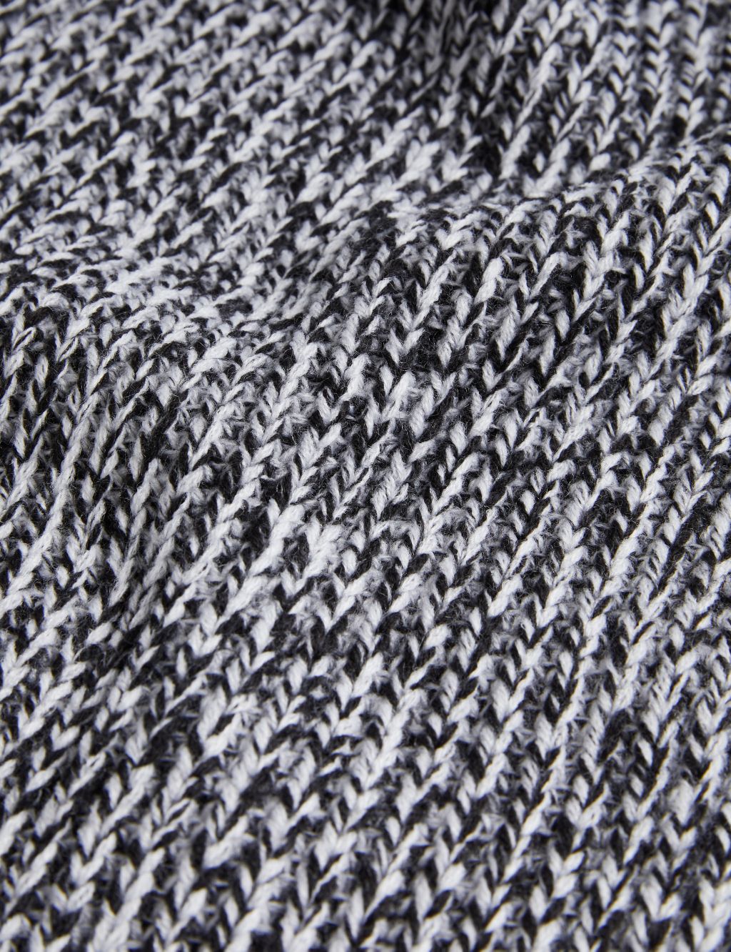 Chunky Knitted Scarf image 2