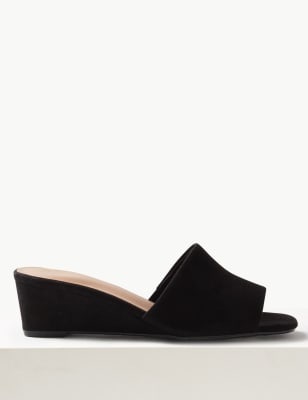 Black leather mule discount sandals