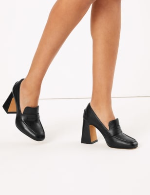 Mocassins larges &agrave; talons carr&eacute;s en cuir