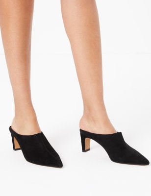 Su&egrave;de instappers met spitse neus