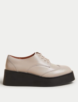 Zapatos brogue de piel con cordones plataforma plana | M&S ES