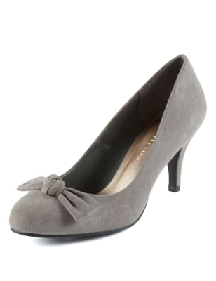 tan suede courts