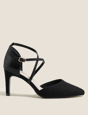 Black court hotsell shoes wide fit