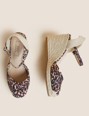 

M&S Collection Alpargatas con tira al tobillo con cuña y estampado de leopardoWomens - Brown Mix, Brown Mix