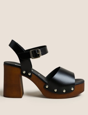 platform clogs black