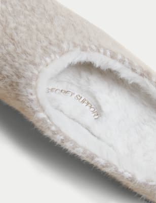 Hidden support mule discount slippers