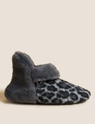 Marks and best sale spencer slipper boots