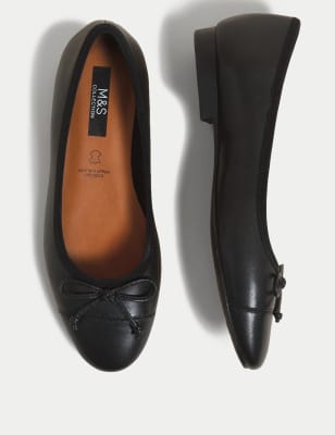 Flat on sale leather pumps