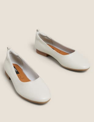 soft ballet pumps
