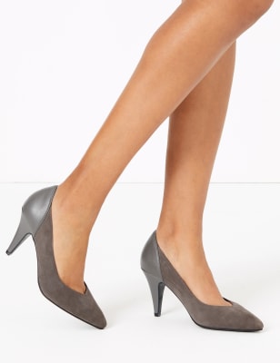 Escarpins en daim &agrave; talon contrast&eacute;