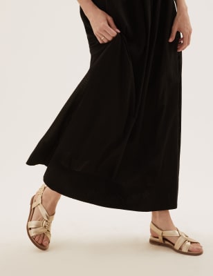 Spartiates Larges En Cuir Avec Noeud