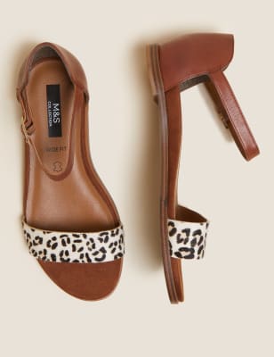 

Womens M&S Collection Weite, flache Wildledersandalen mit Knöchelriemen - Natural Mix, Natural Mix