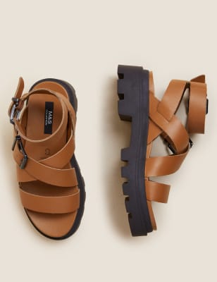 

Womens M&S Collection Sandalen aus Leder mit Knöchelriemen, Schnalle und weiter Passform - Dark Tan, Dark Tan