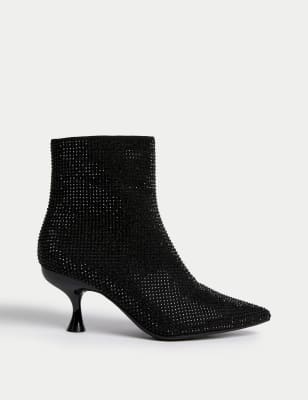 Black boots deals with sparkle heel