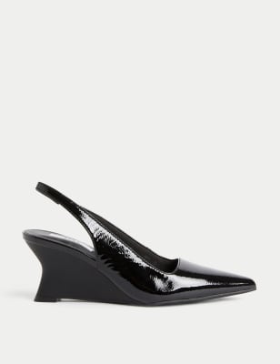 Black patent 2024 wedge heel shoes