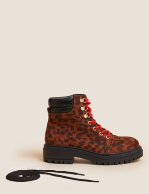 Leopard print store ankle boots flat