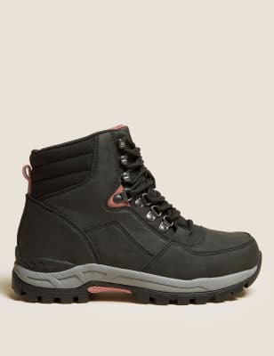 Botas para caminar planas con cordones | M&S US