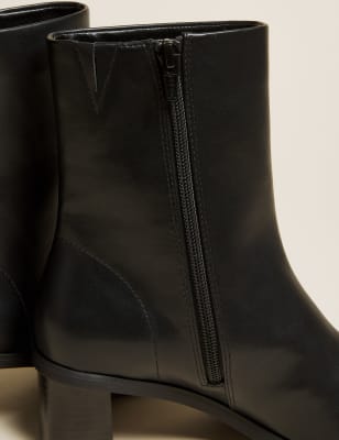 

Womens M&S Collection Knöchelhohe Stiefel mit quadratischer Spitze und Blockabsatz - Black Mix, Black Mix