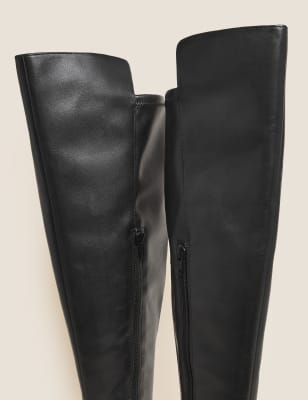 

Womens M&S Collection Übers Knie reichende, flache Lederstiefel in weiter Passform - Black, Black