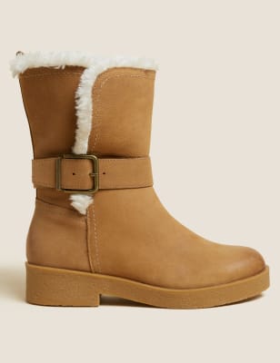 Wide best sale fur boots