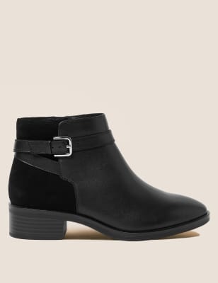 

M&S Collection Botines de piel de ancho especial con tacón en bloqueWomens - Black, Black