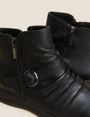 

M&S Collection Botines de piel de ancho especial planos con hebillaWomens - Black, Black