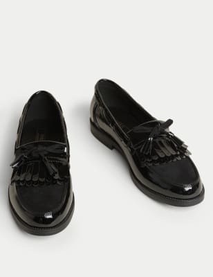 Black patent tassel store fringe trim loafers