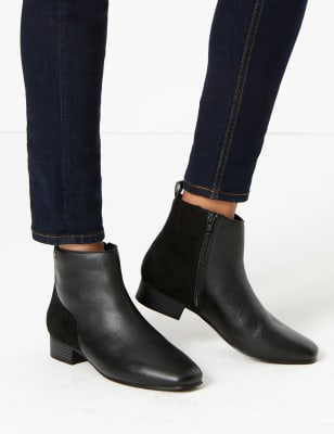 Bottines en cuir et daim &agrave; bout carr&eacute;